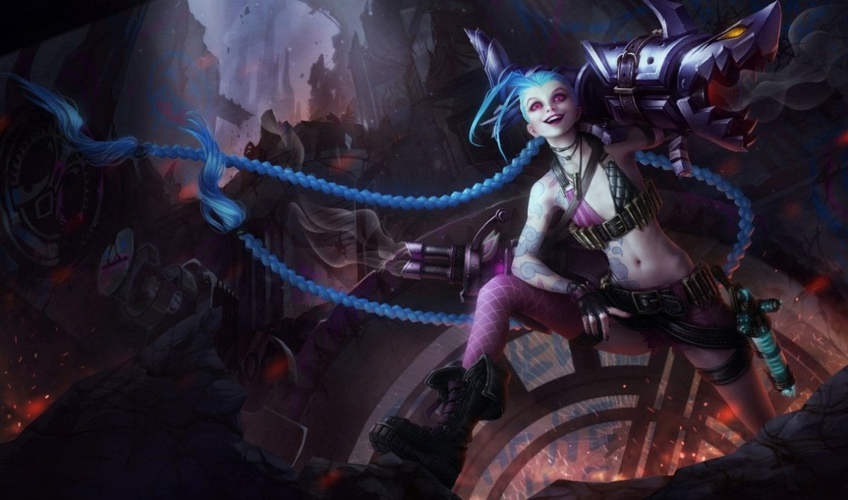 Jinx with blue hair holding gun