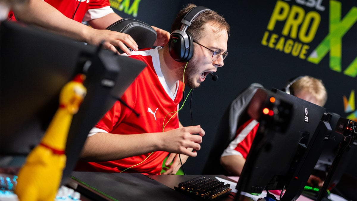 MOUZ CS2 player with gaming headset